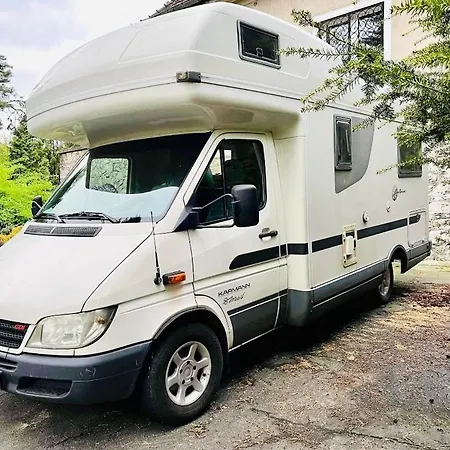 キャンプ場 Anetka's Camper カルプ